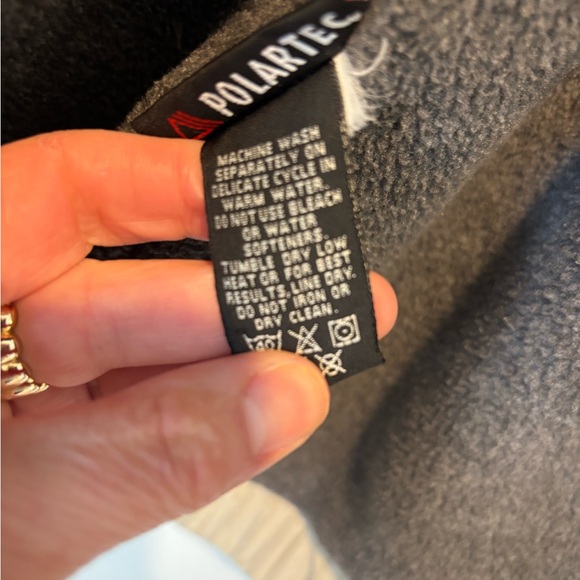 Vintage Eddie Bauer Men's Polartech Light Tan Windbreaker - Picture 7 of 8